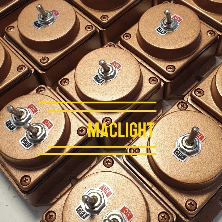 ANAHTAR PRİZ RENKLİ SIVA ÜSTÜ 